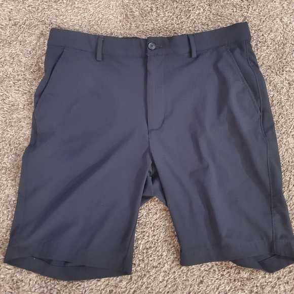 Greg Norman Collection Black Flat Front Shorts - Picture 1 of 3